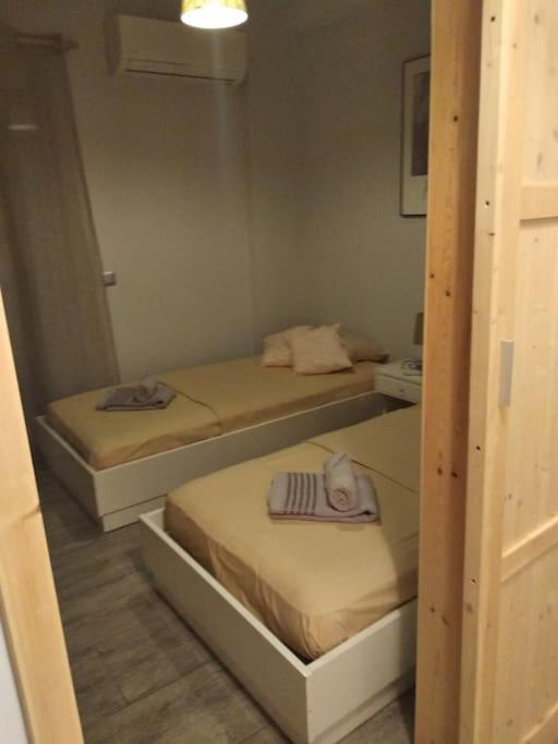 Nice& Cozy Flat 1Min From The Heart Of Athens.Wifi Extérieur photo